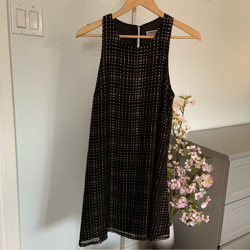 CHELSEA28 BLACK GOLD COCKTAIL DRESS - MEDIUM